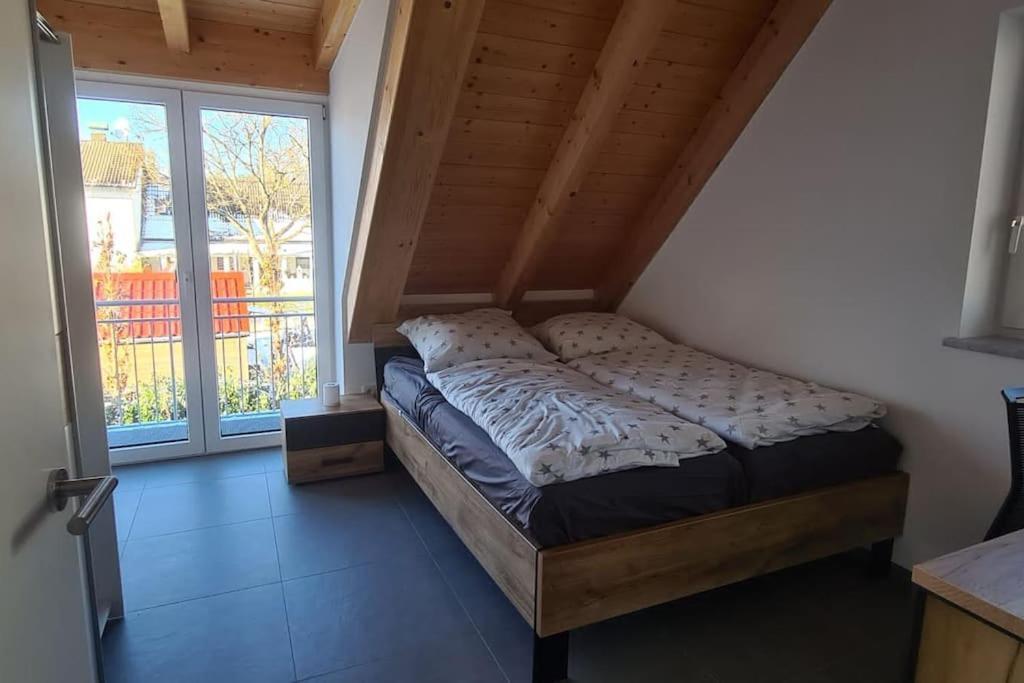 Moderne Ferienunterkunft/Wohnung Burgthann Bagian luar foto